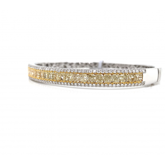 HINGED DIAMOND BANGLE